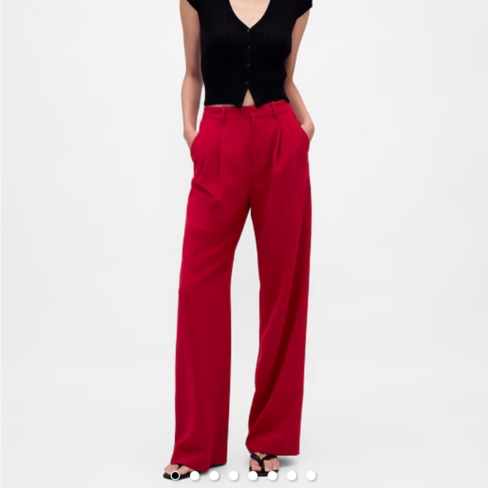 GAP 365 High Rise Pleated Trousers